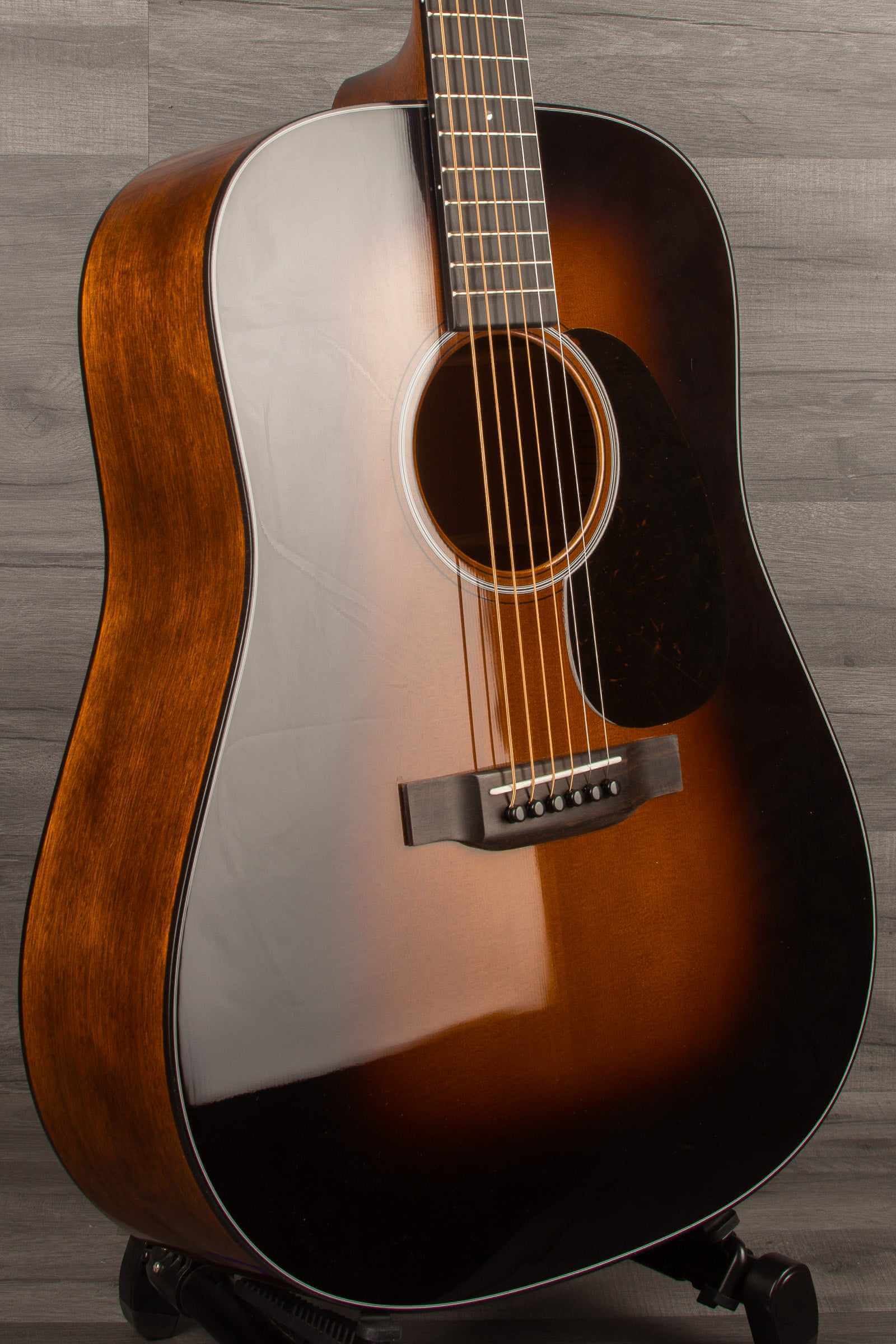 Martin D-18 Classic Sunburst Acoustic guitar - Musicstreet