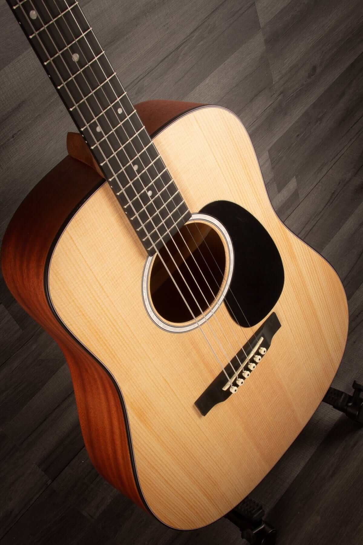 Martin DJR-10E Dreadnought Junior Sitka, Cherry stain back and sides - Musicstreet
