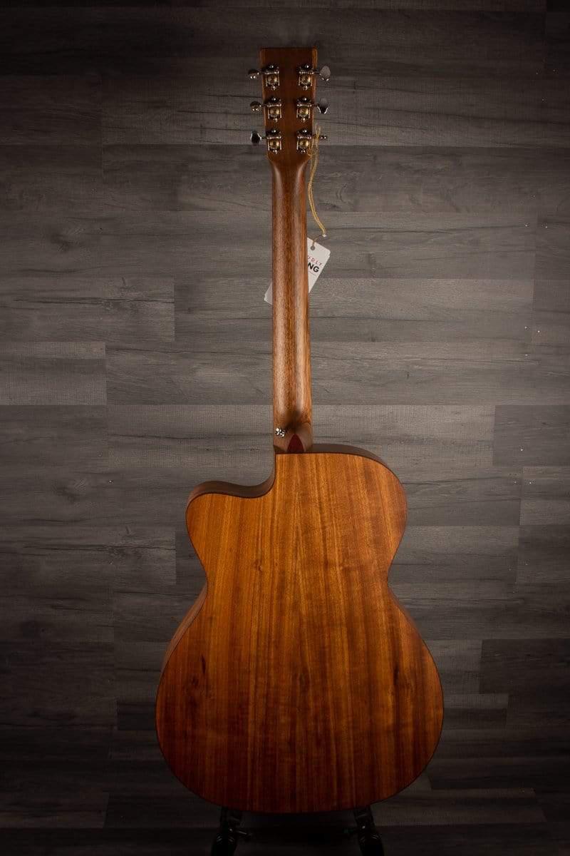 Martin OMC-16E Acoustic guitar