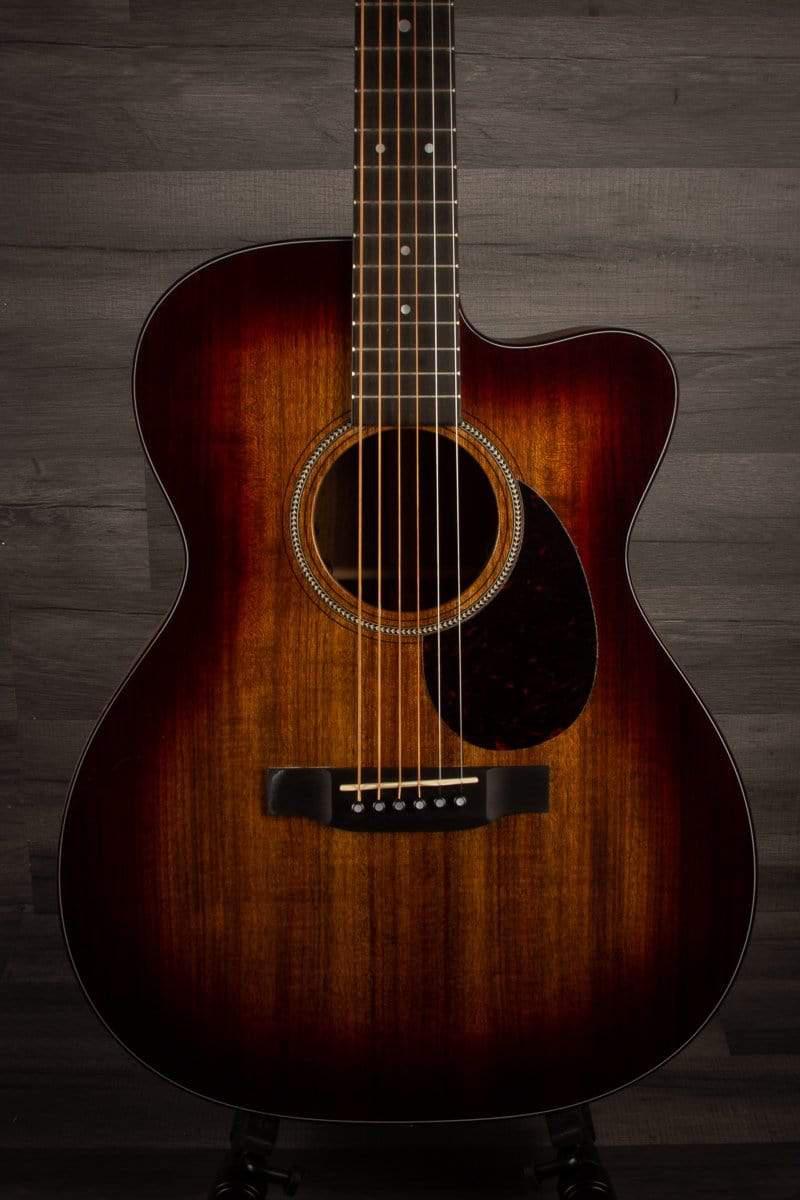 Martin OMC-16E Acoustic guitar