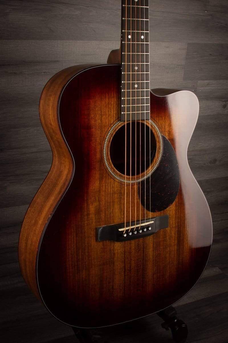 Martin OMC-16E Acoustic guitar