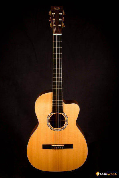 USED - Martin 000C Nylon Electro with hard case