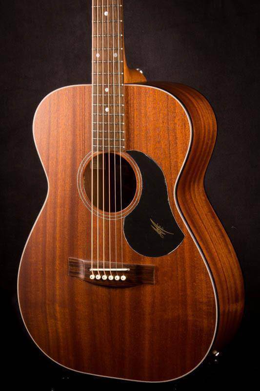 Maton M808