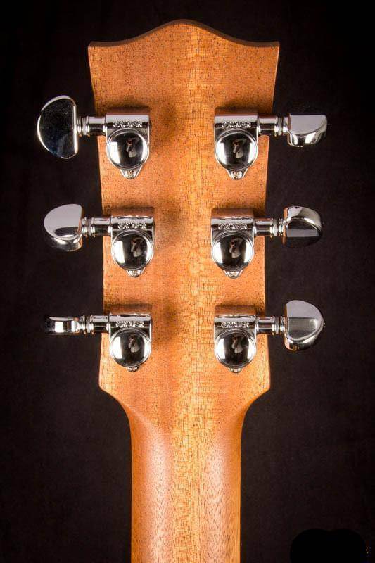 Maton M808