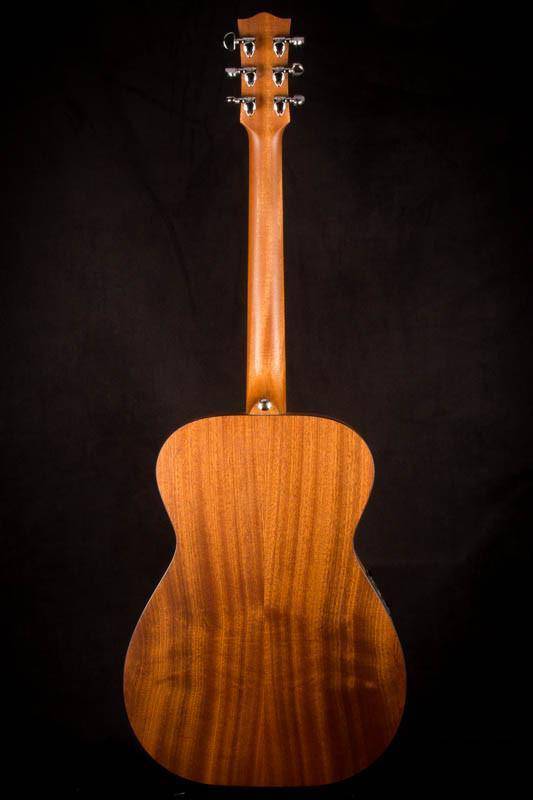 Maton M808