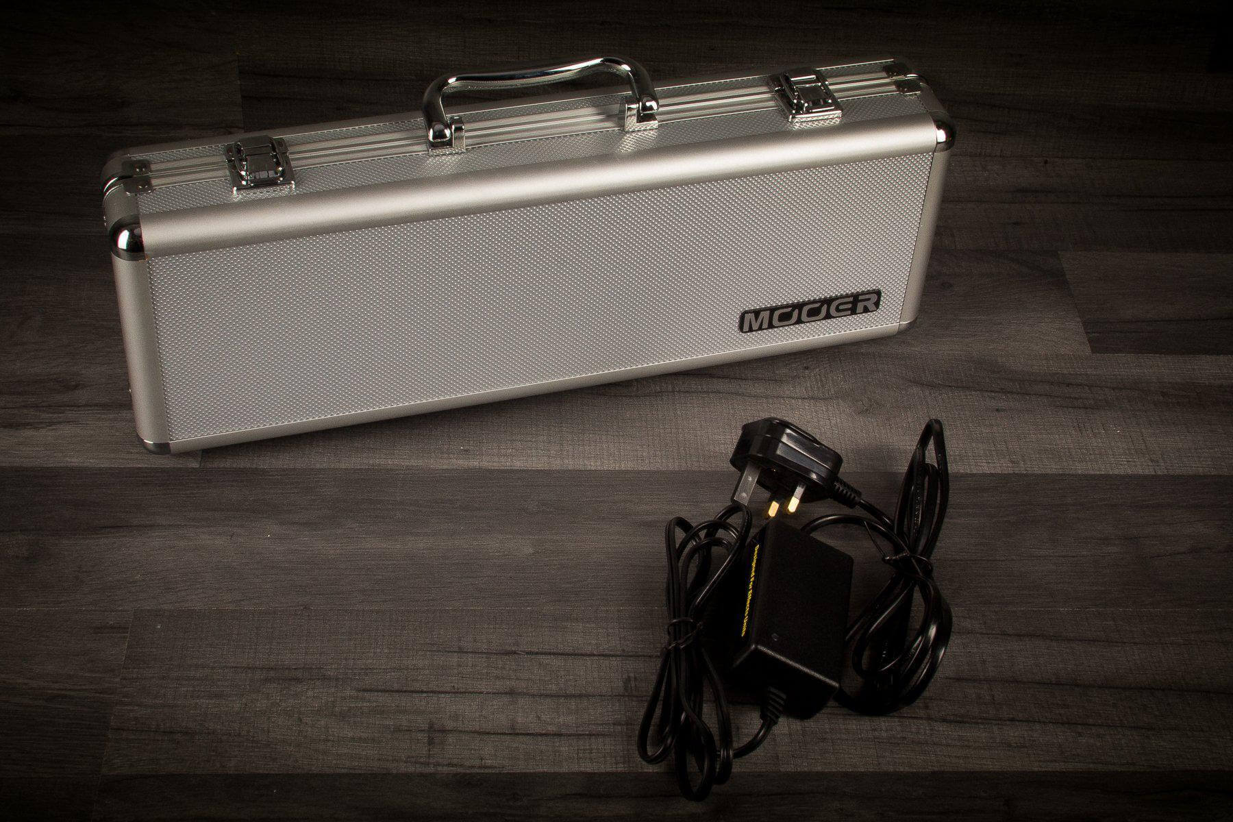 USED - Mooer Pedalboard with Pedals and Power Supply