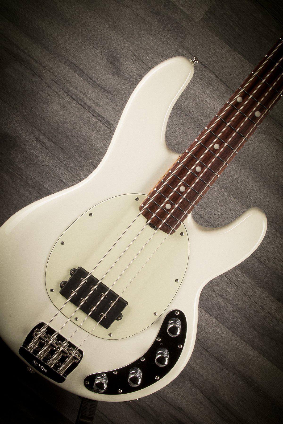 USED - MusicMan Stingray 2018 - Ivory White