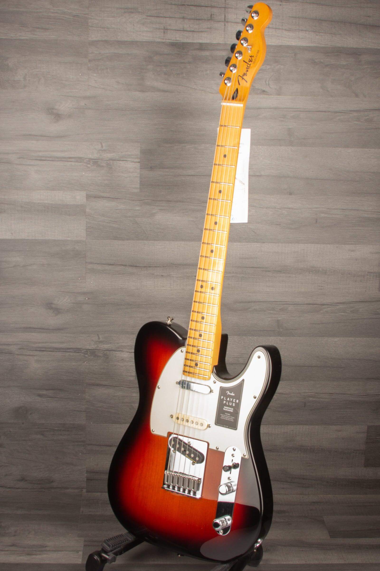 Fender Player Plus Nashville Telecaster MN - Three Tone Sunburst