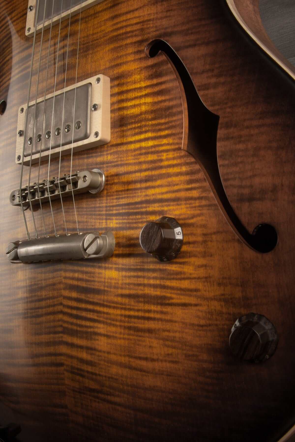 USED - Nik Huber Rietbergen 2014 Tiger eye burst