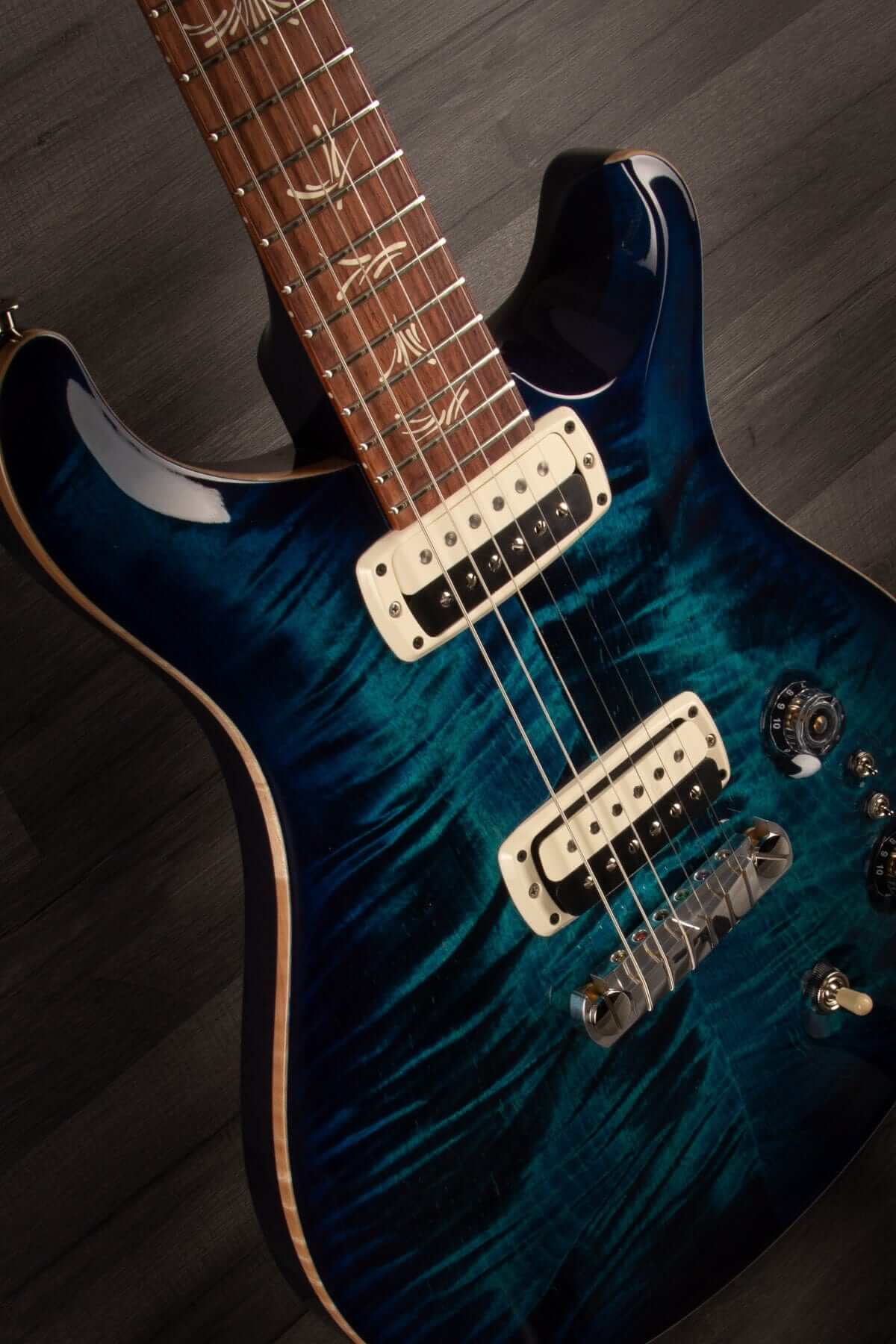 PRS Pauls Guitar Cobalt Blue #0332704. (slight mark)