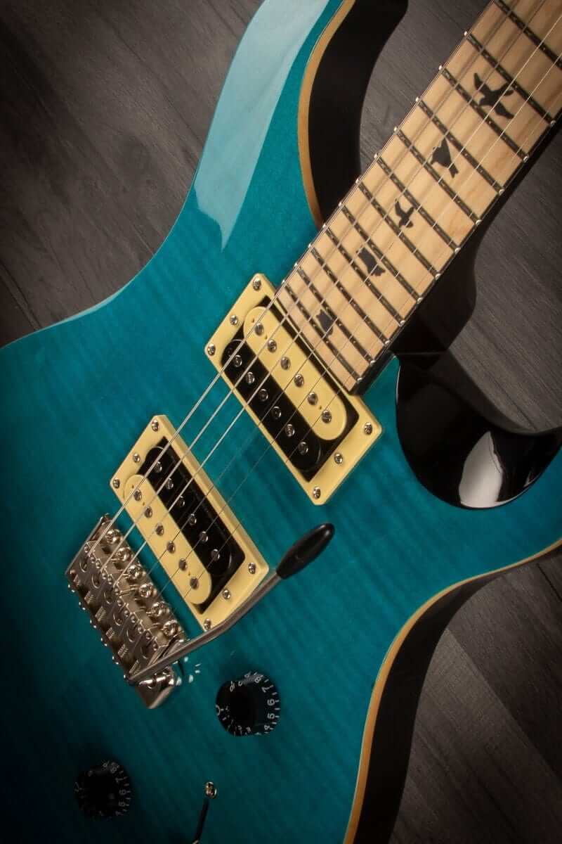 PRS - SE Custom 24 maple Sapphire - MusicStreet