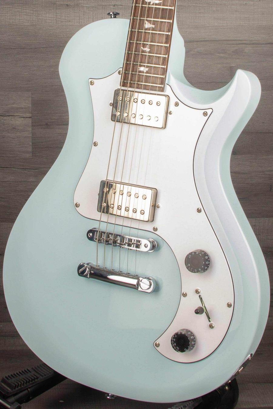 USED - PRS SE Starla - Powder Blue guitar with a sleek design and original gig bag, ideal for distinctive sound and style.