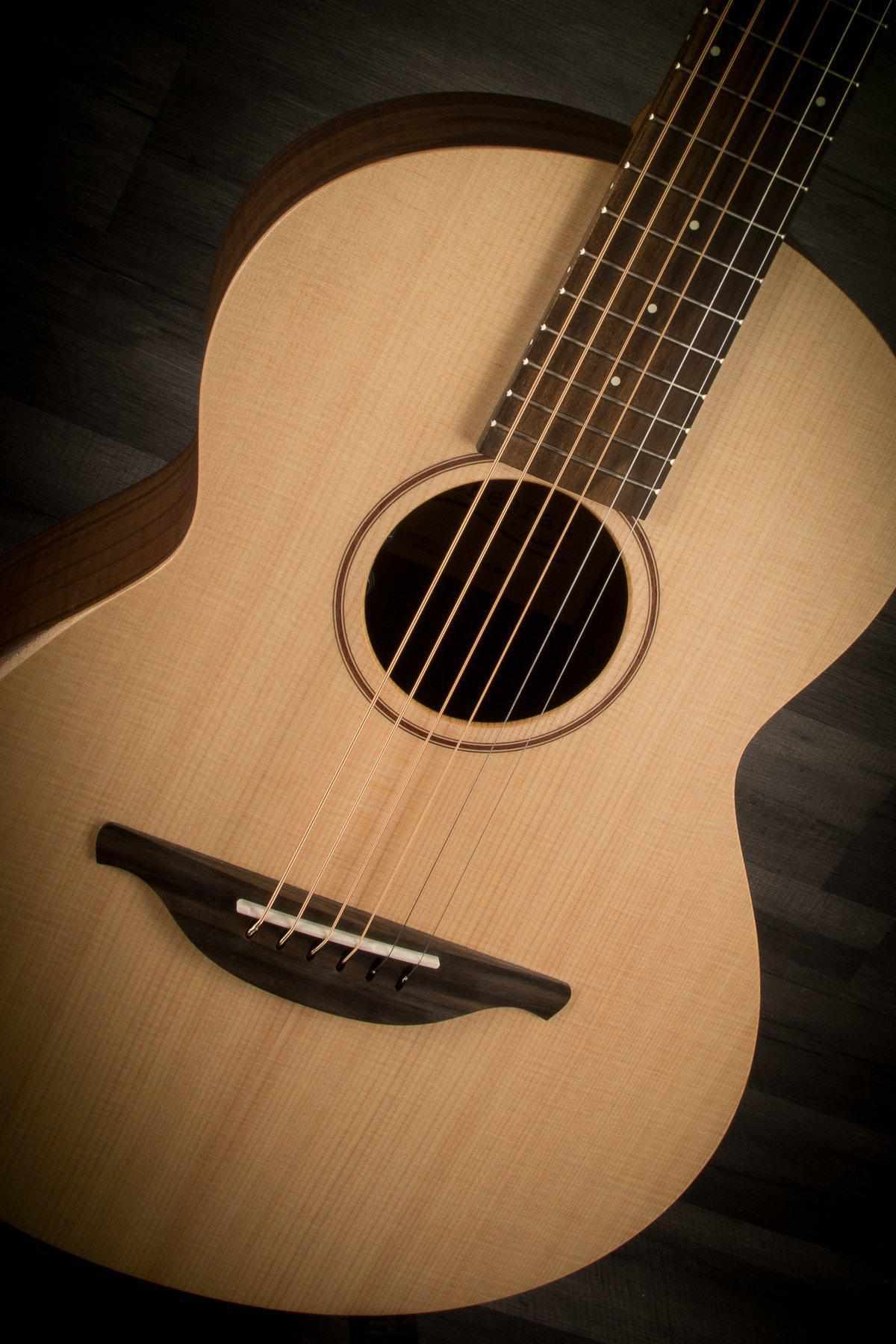 Sheeran by Lowden W-04 - Acoustic Guitar