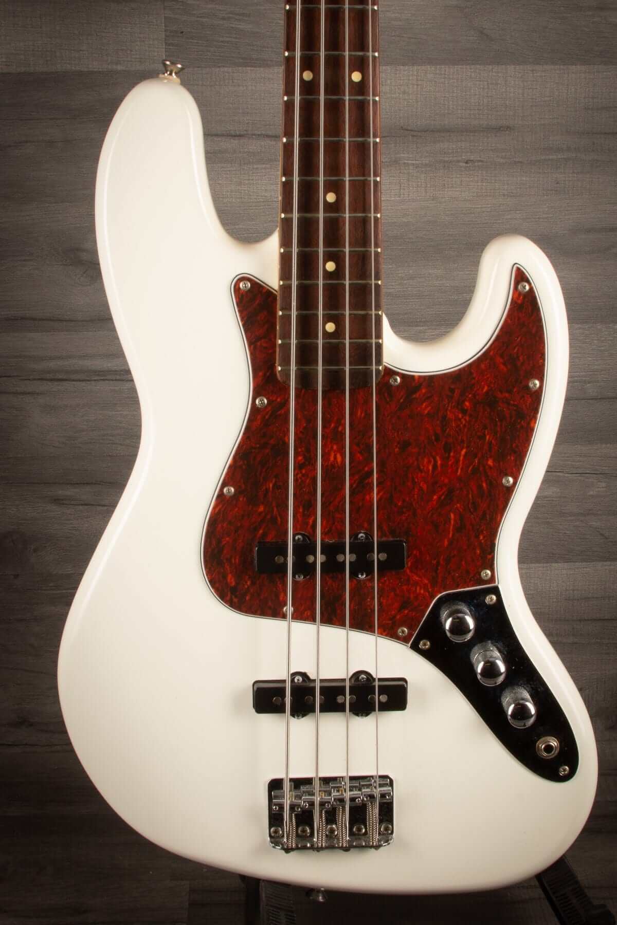 USED - Squier Classic Vibe Jazz Bass 60s Olympic White, inc hard case