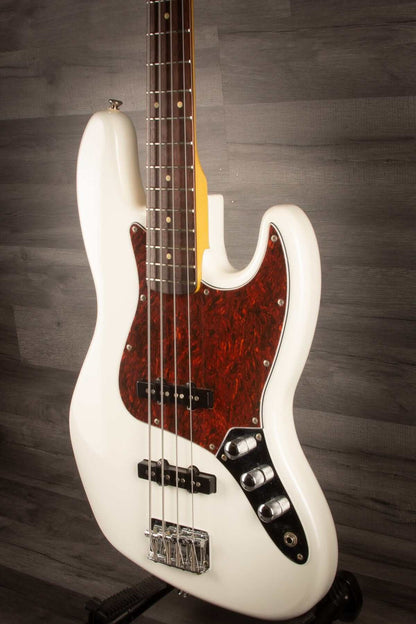 USED - Squier Classic Vibe Jazz Bass 60s Olympic White, inc hard case