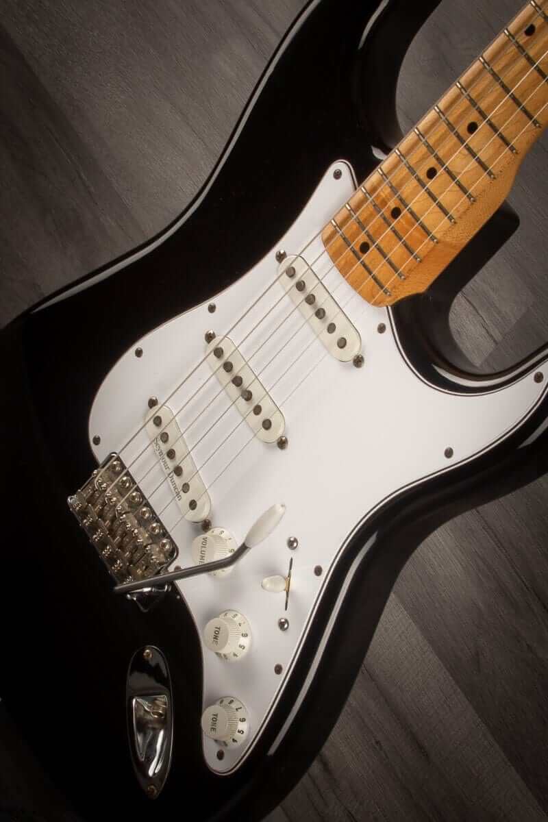 USED - 2009 Fender Mexican Classic 70s Stratocaster - Black