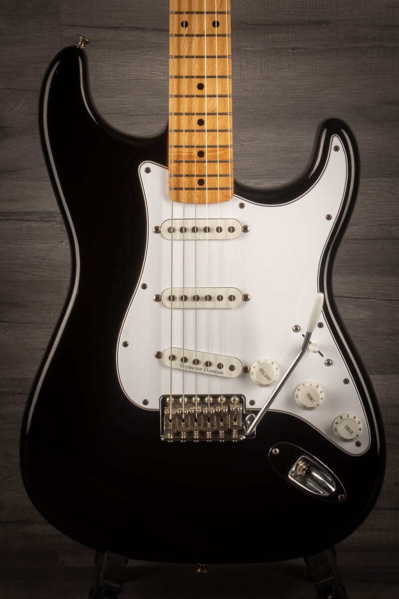 USED - 2009 Fender Mexican Classic 70s Stratocaster - Black