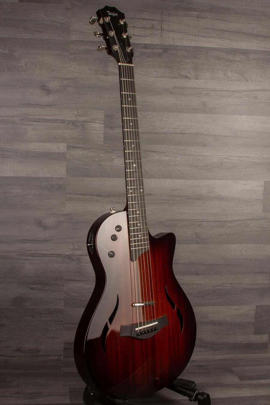 USED - Taylor T5Z Classic Dlx