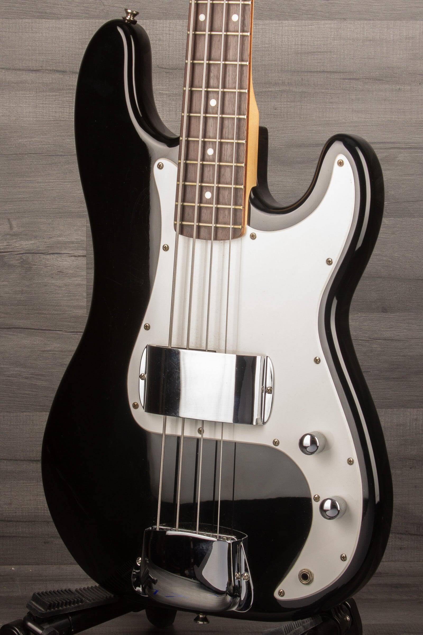 USED - Squier Affinity P - Bass Guitar