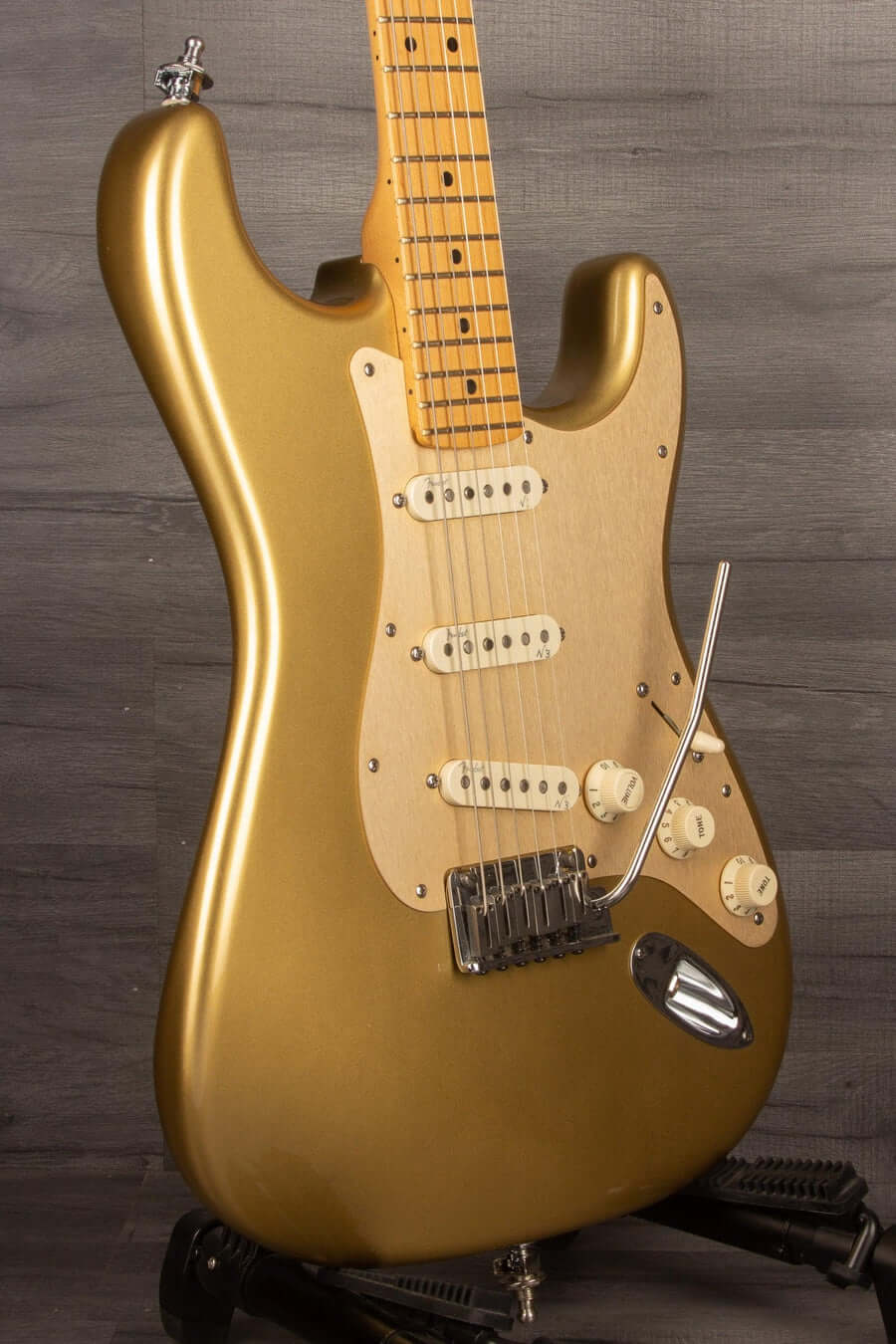 USED - Fender 2012 American Deluxe Stratocaster FSR Aztec Gold - MusicStreet