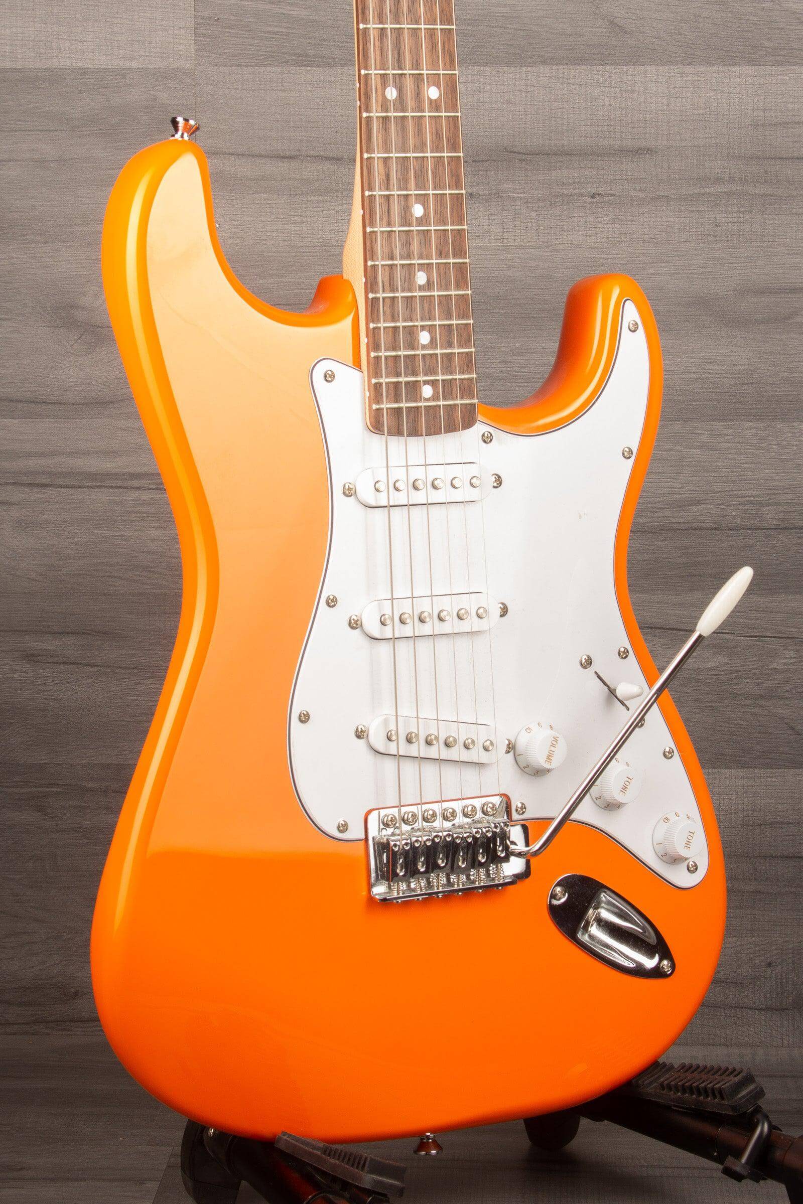 USED Squier - Affinity Stratocaster - Competition Orange