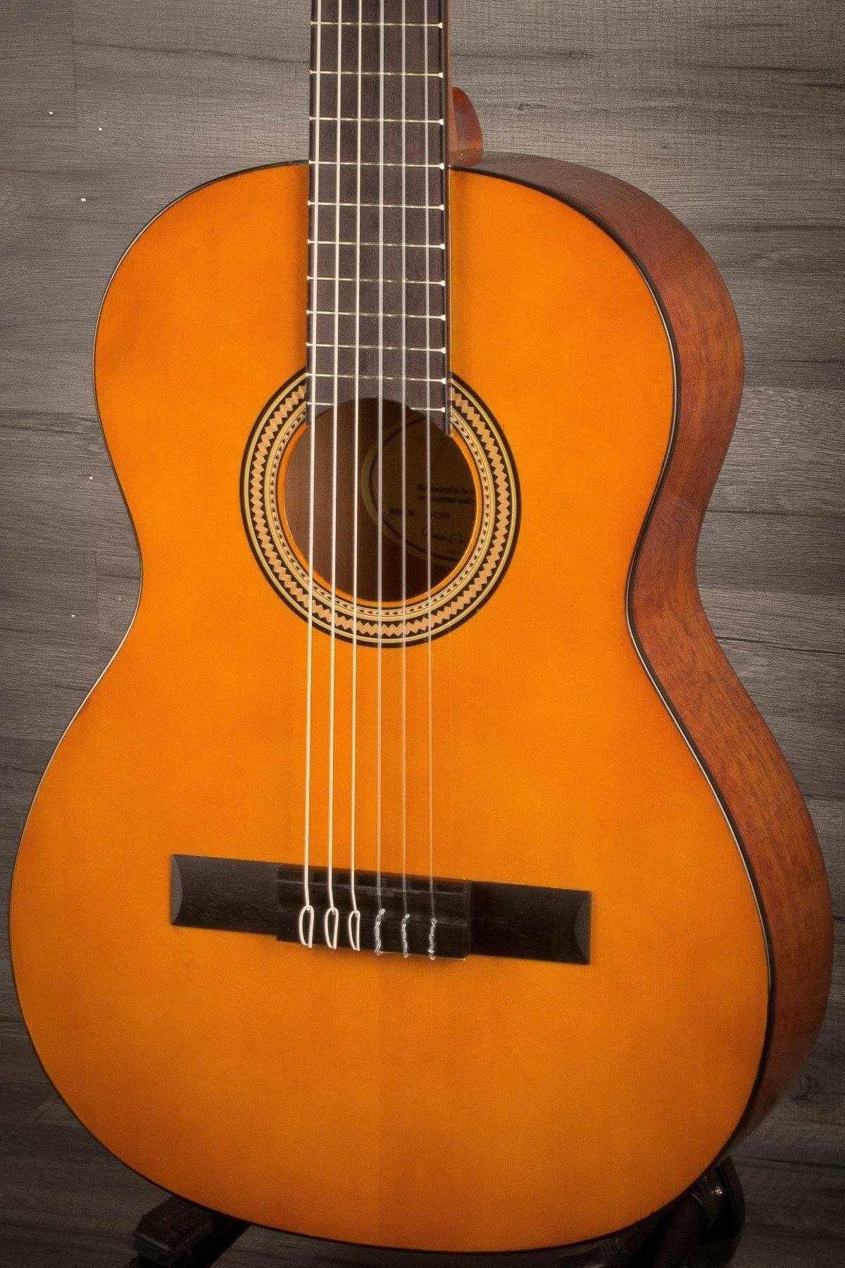 3/4 Valencia Classical Student Guitar Gloss finish