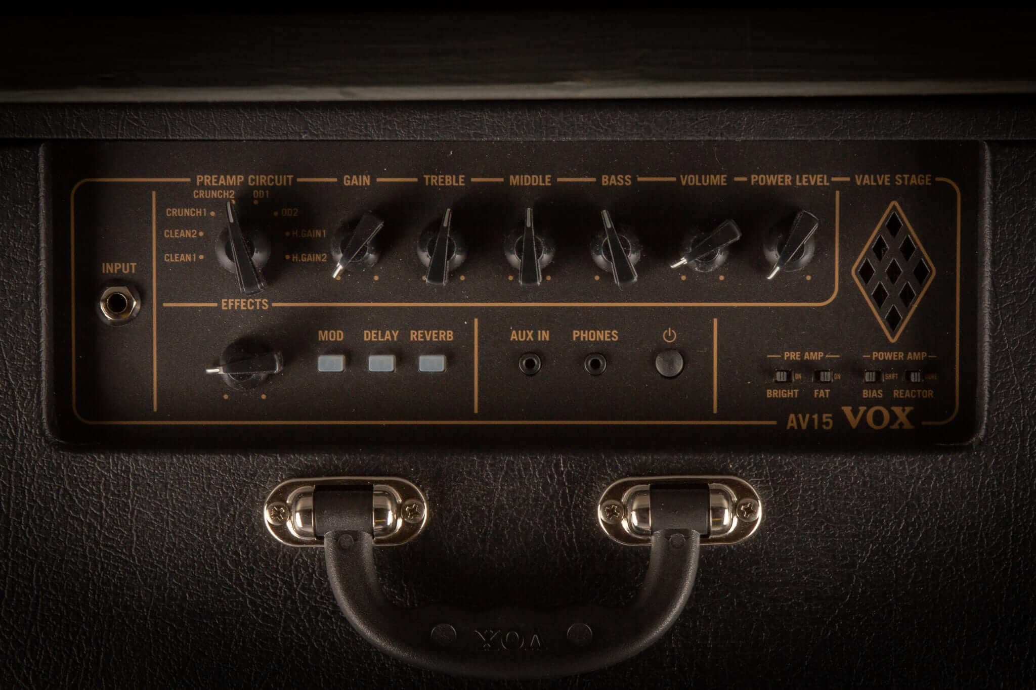 USED - Vox Av15
