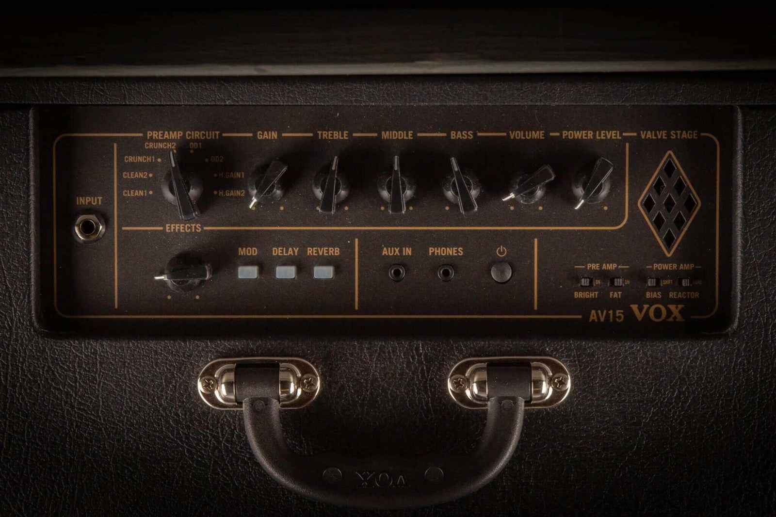 USED - Vox Av15