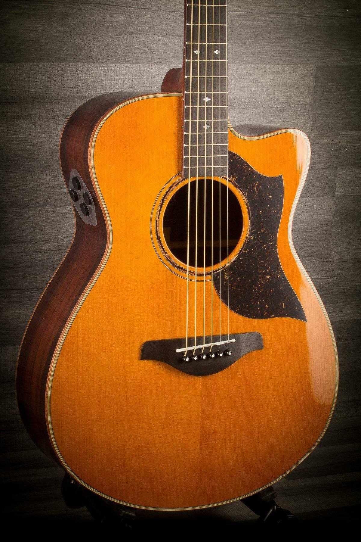 Yamaha AC5R ARE Acoustic Guitar - Vintage Natural