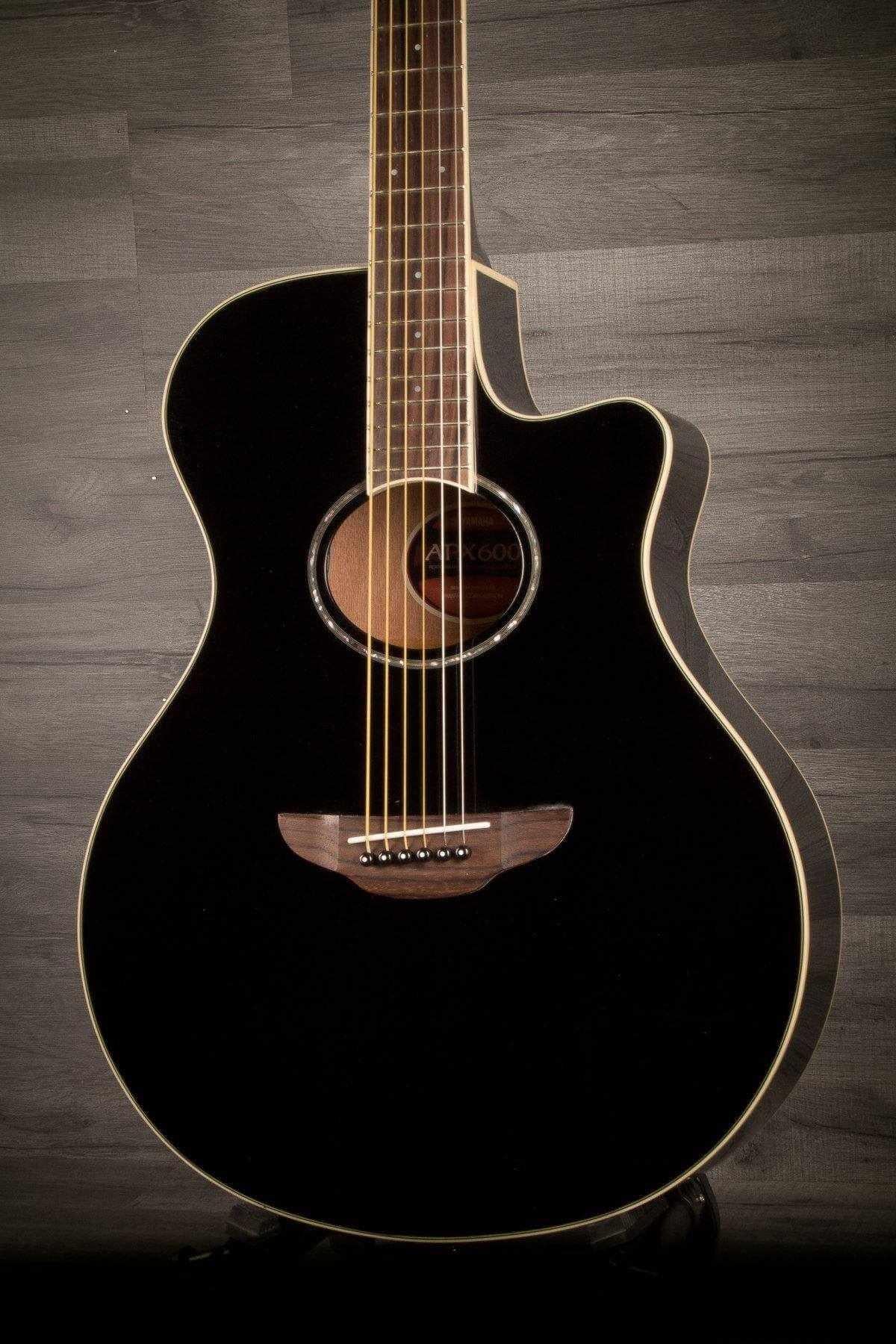 Yamaha APX600 Electro Acoustic - Black