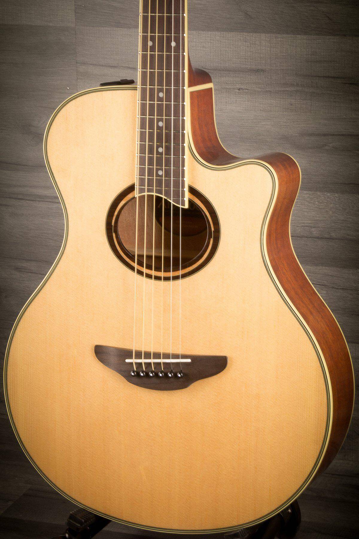 Yamaha APX700II Electro Acoustic - Natural