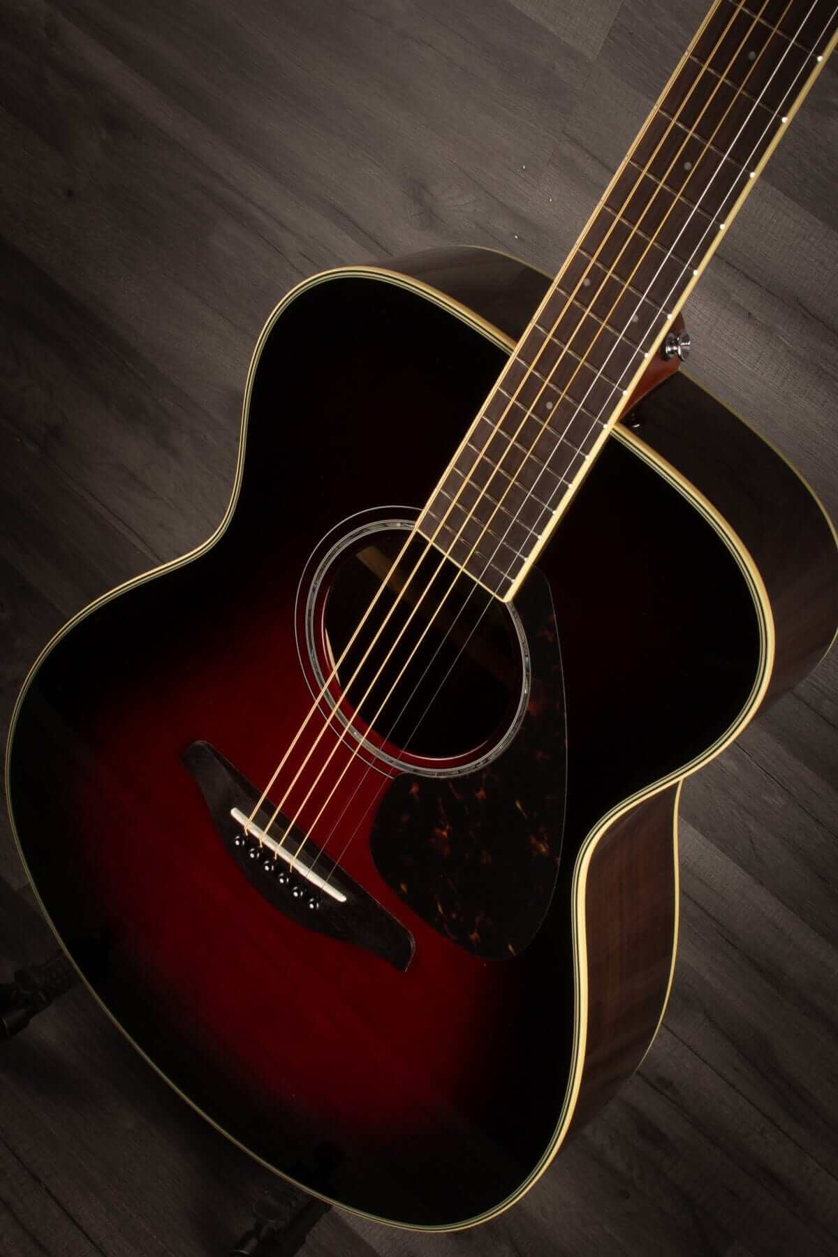 Yamaha FS830 - Dusk Sun Red