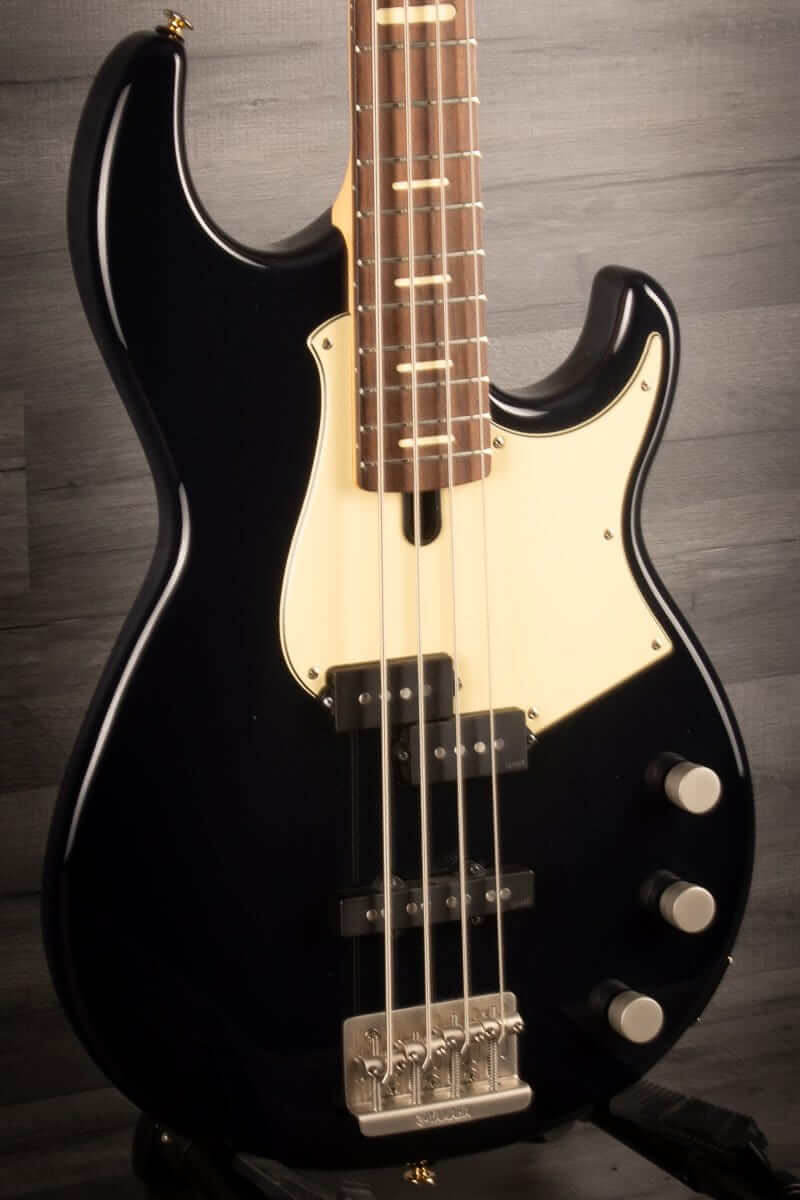 USED - Yamaha BB P34 Pro Series Bass Guitar In Midnight Blue