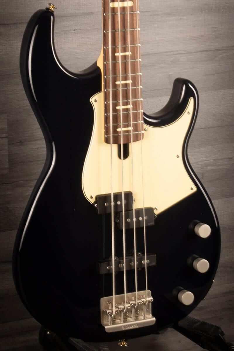 USED - Yamaha BB P34 Pro Series Bass Guitar In Midnight Blue