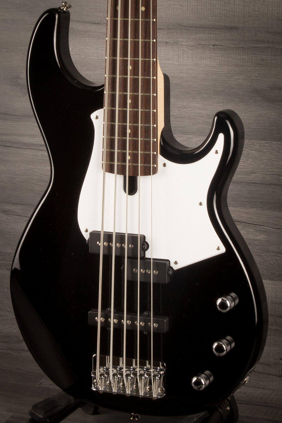 Yamaha Bass Guitar Yamaha BB 235 5-String Bass Guitar - Black