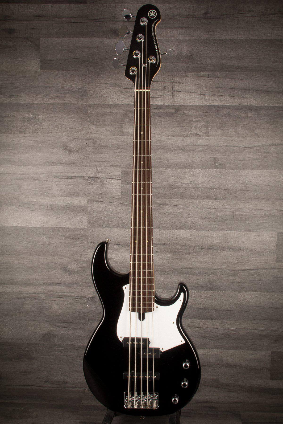 Yamaha Bass Guitar Yamaha BB 235 5-String Bass Guitar - Black