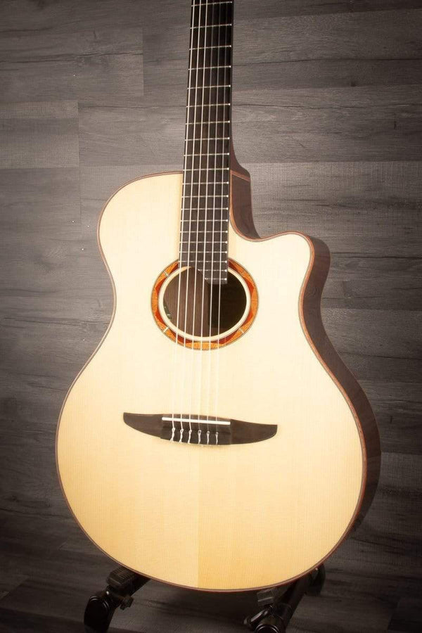 Yamaha NTX5 Musicstreet guitar shop