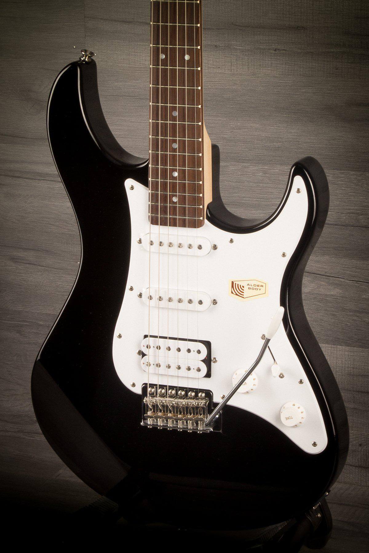 B Stock - Yamaha Pacifica 112J - Black