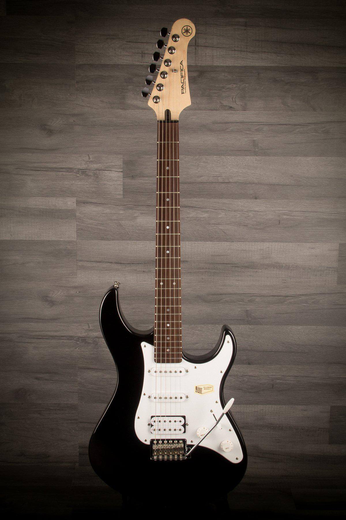 B Stock - Yamaha Pacifica 112J - Black