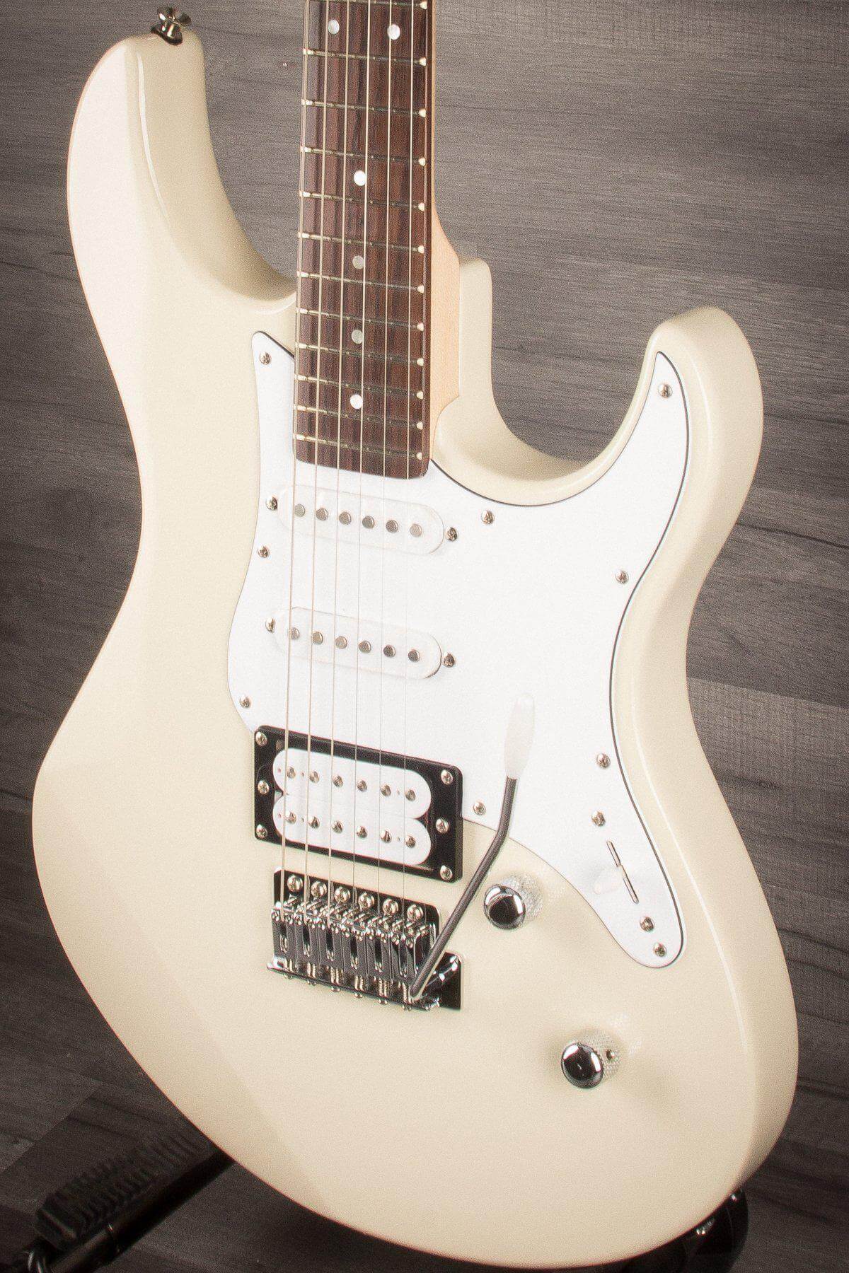 B Stock - Yamaha Pacifica 112V Electric Guitar - Vintage White