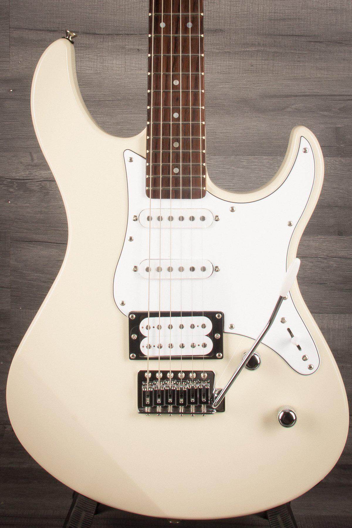 B Stock - Yamaha Pacifica 112V Electric Guitar - Vintage White