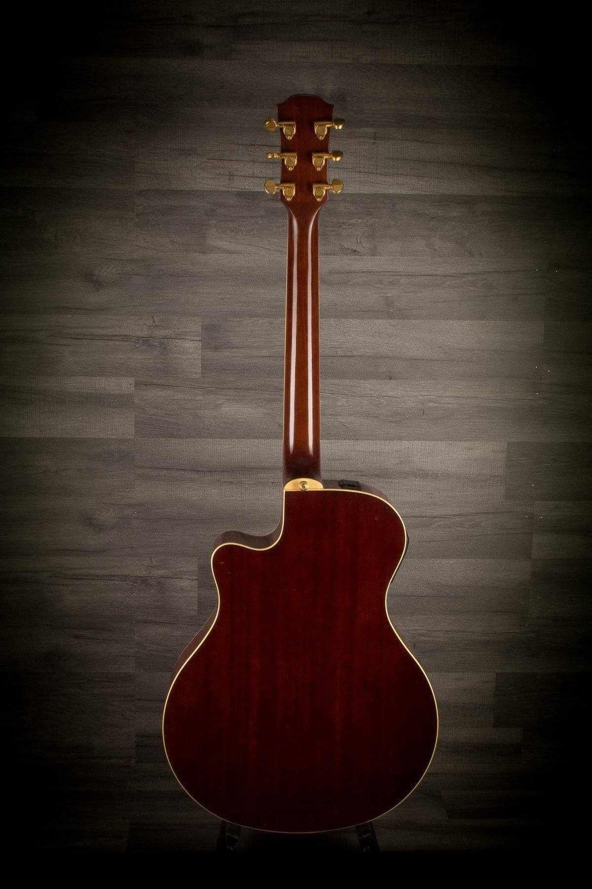 USED - Yamaha APX7 with hard case
