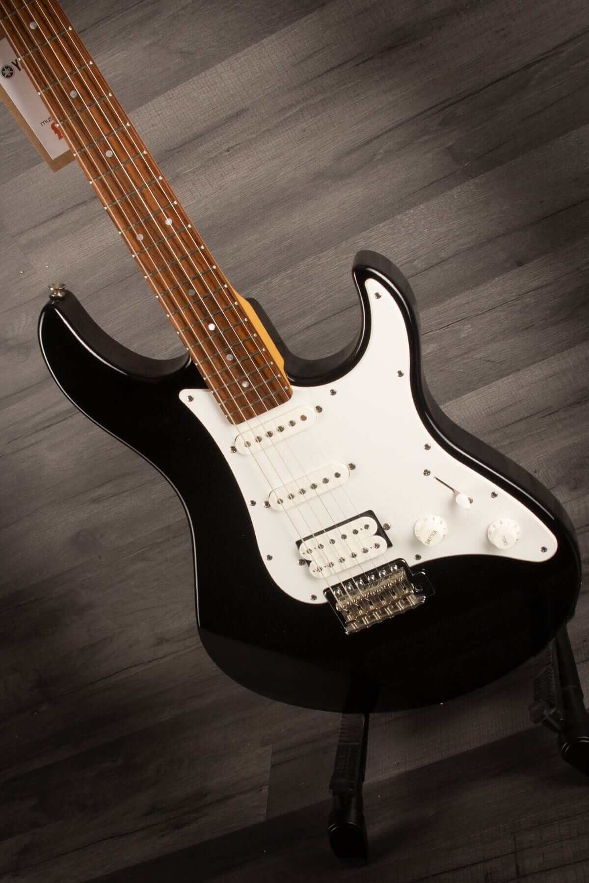 USED - Yamaha Pacifica 112 black
