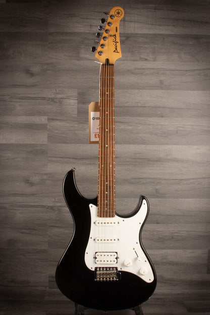 USED - Yamaha Pacifica 112 black