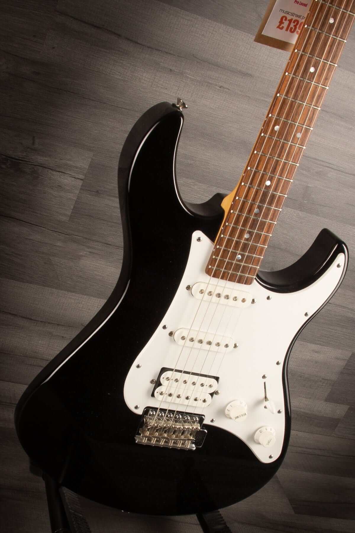 USED - Yamaha Pacifica 112 black