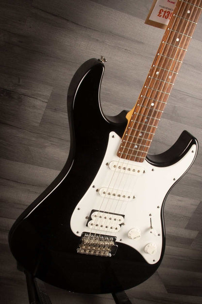 USED - Yamaha Pacifica 112 black