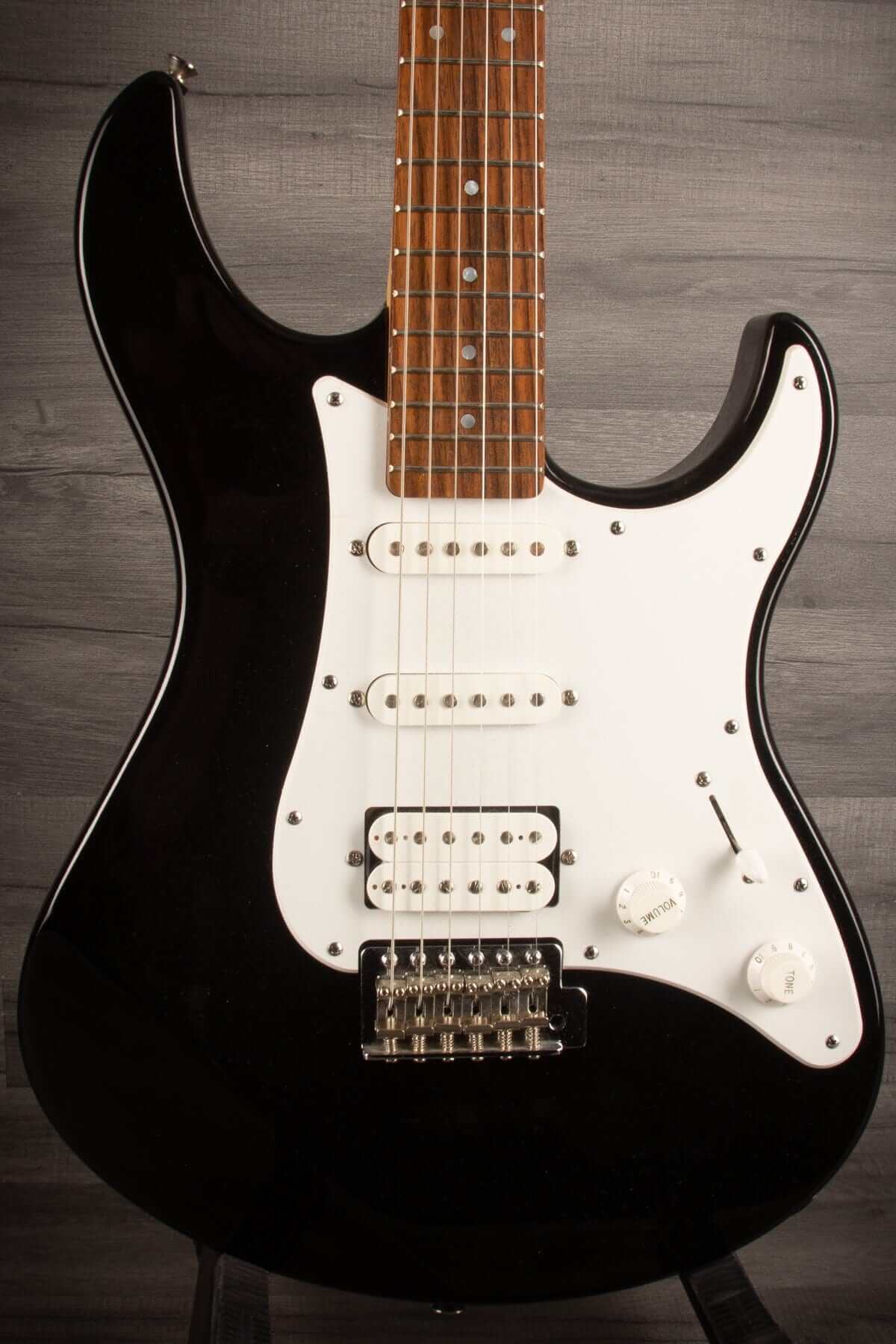 USED - Yamaha Pacifica 112 black