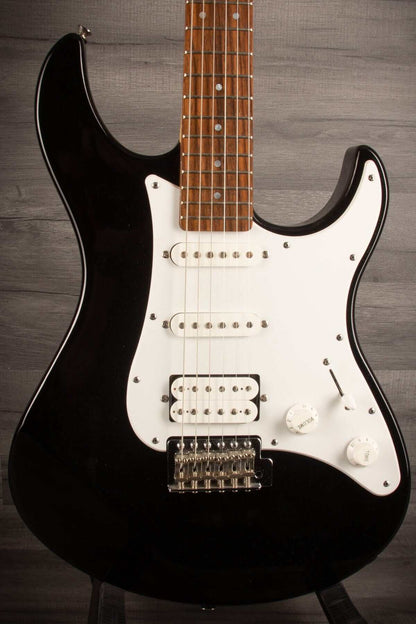 USED - Yamaha Pacifica 112 black