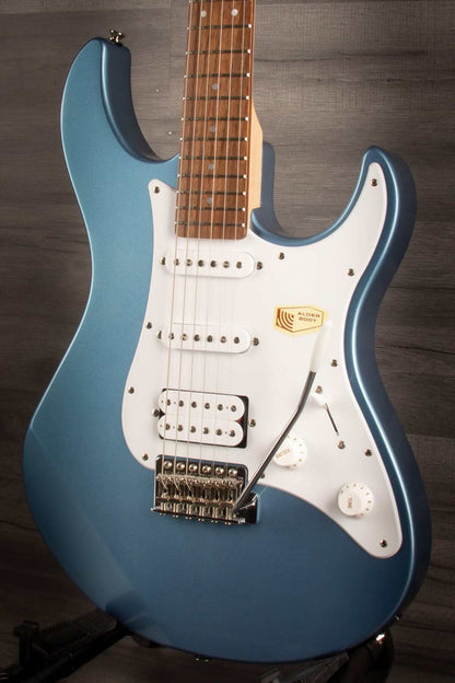 USED - Yamaha Pacifica 112J - Lake Placid Blue