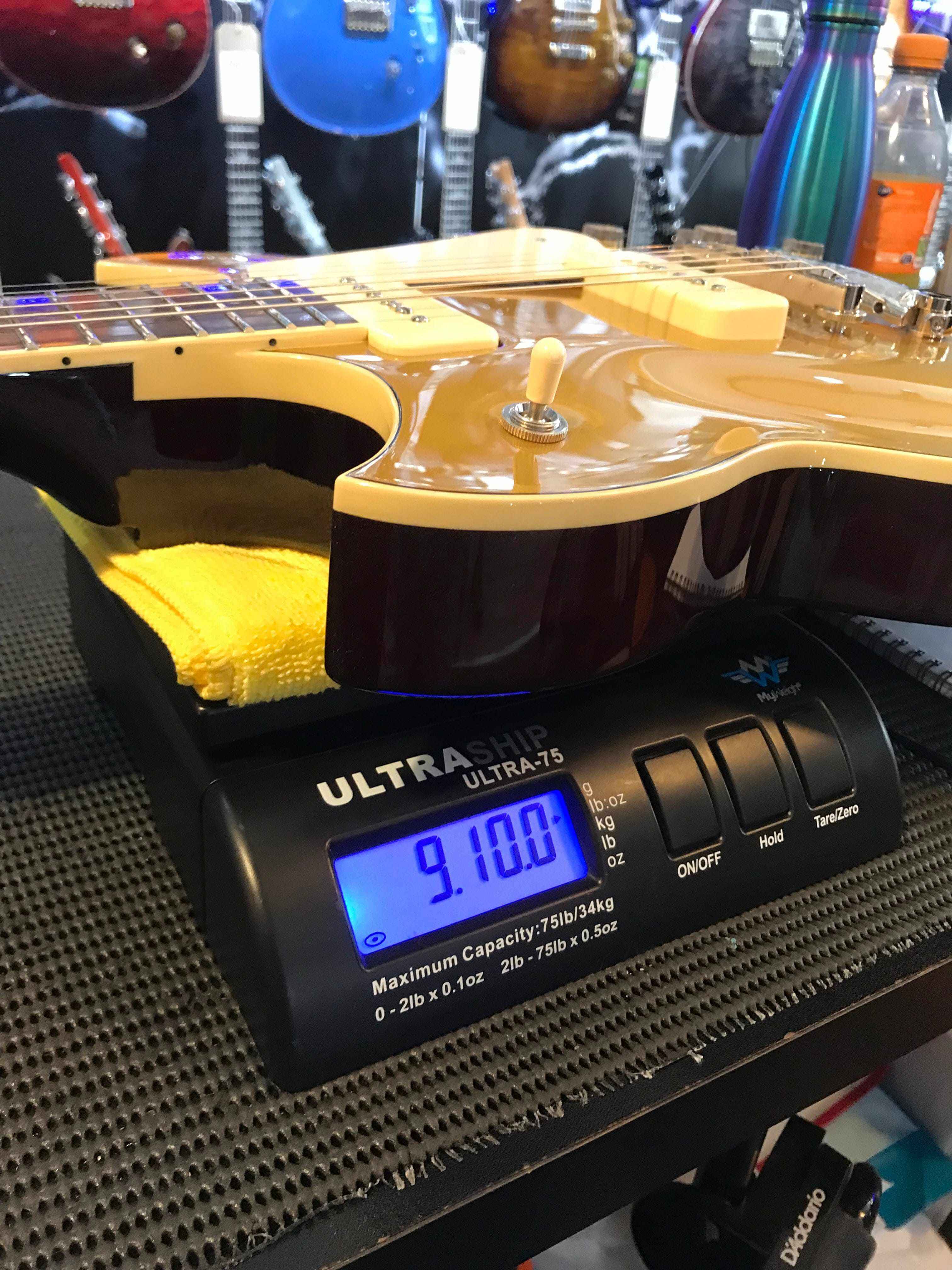 Yamaha SG1802 Gold Top - Premium Electric Guitar